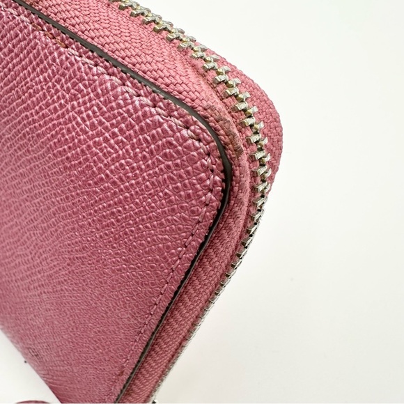 Coach Crossgrain Leather Accordion Zip Wallet
Metallic Antique Blush F21068 - Picture 8 of 15